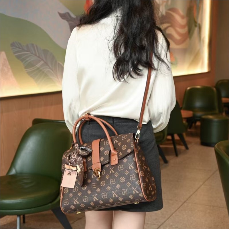 Light luxury brand women's bag - Luxury Bags Trend 2025 review and price